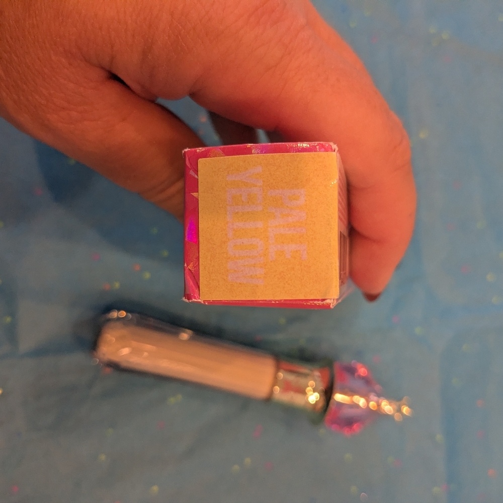 NWT Jeffree Star Highlighter Palette, Concealer, & Red Velour Liquid Lipstick - Picture 5 of 8